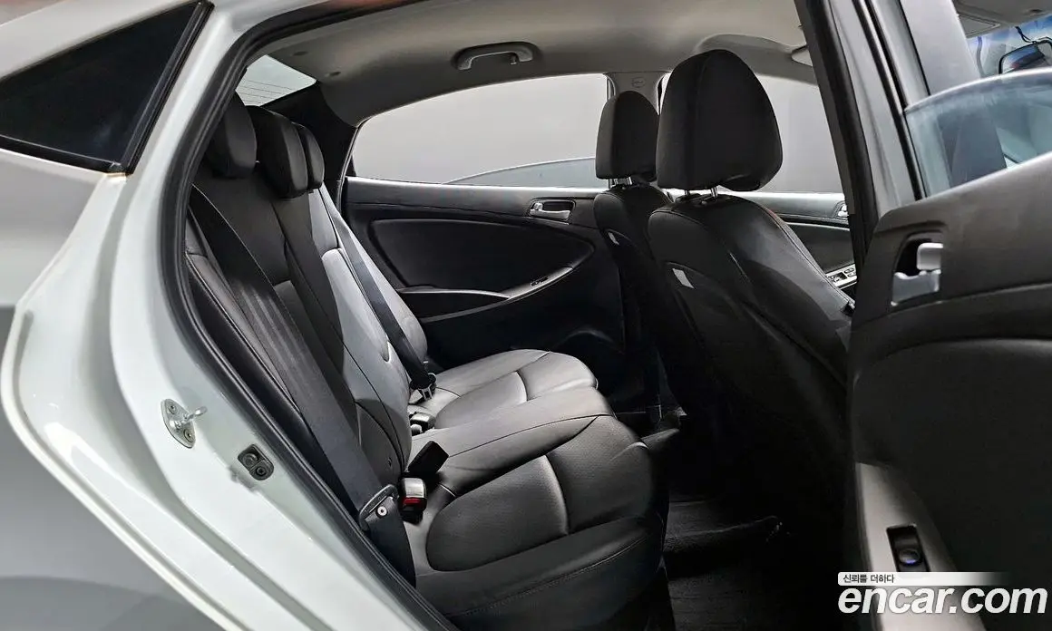 Hyundai Accent 2015 1.4 автомат (гидро), фото 17 Hyundai Accent 2015 1.4 автомат (гидро), фото 17