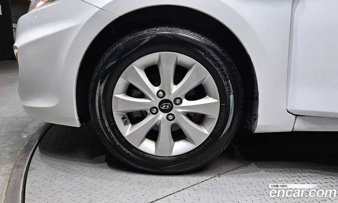 Hyundai Accent 2015 1.4 автомат (гидро), фото 5 Hyundai Accent 2015 1.4 автомат (гидро), фото 5