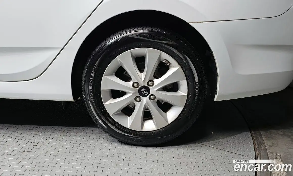 Hyundai Accent 2015 1.4 автомат (гидро), фото 7 Hyundai Accent 2015 1.4 автомат (гидро), фото 7