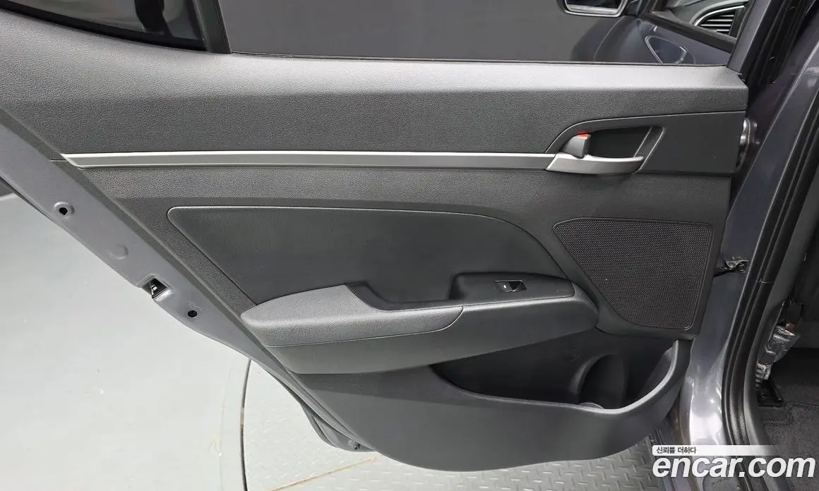 Hyundai Avante 2017 1.6 автомат (гидро), фото 15