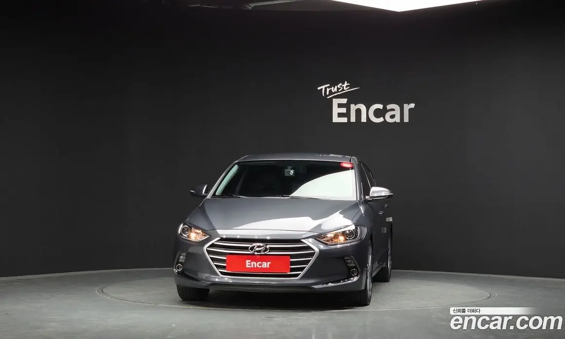 Hyundai Avante 2017 1.6 автомат (гидро), фото 3