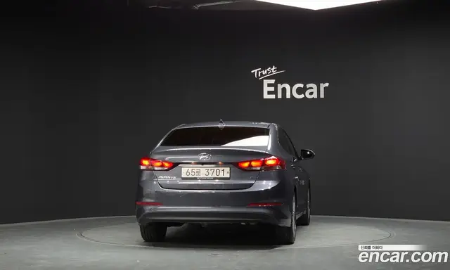 Hyundai Avante 2017 1.6 автомат (гидро), миниатюра 4