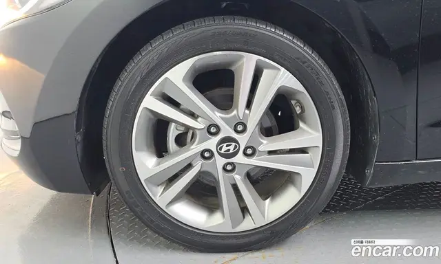 Hyundai Avante 2018 1.6 автомат (гидро), миниатюра 5