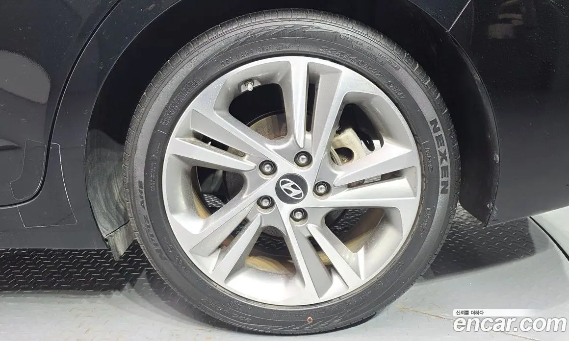 Hyundai Avante 2018 1.6 автомат (гидро), фото 7