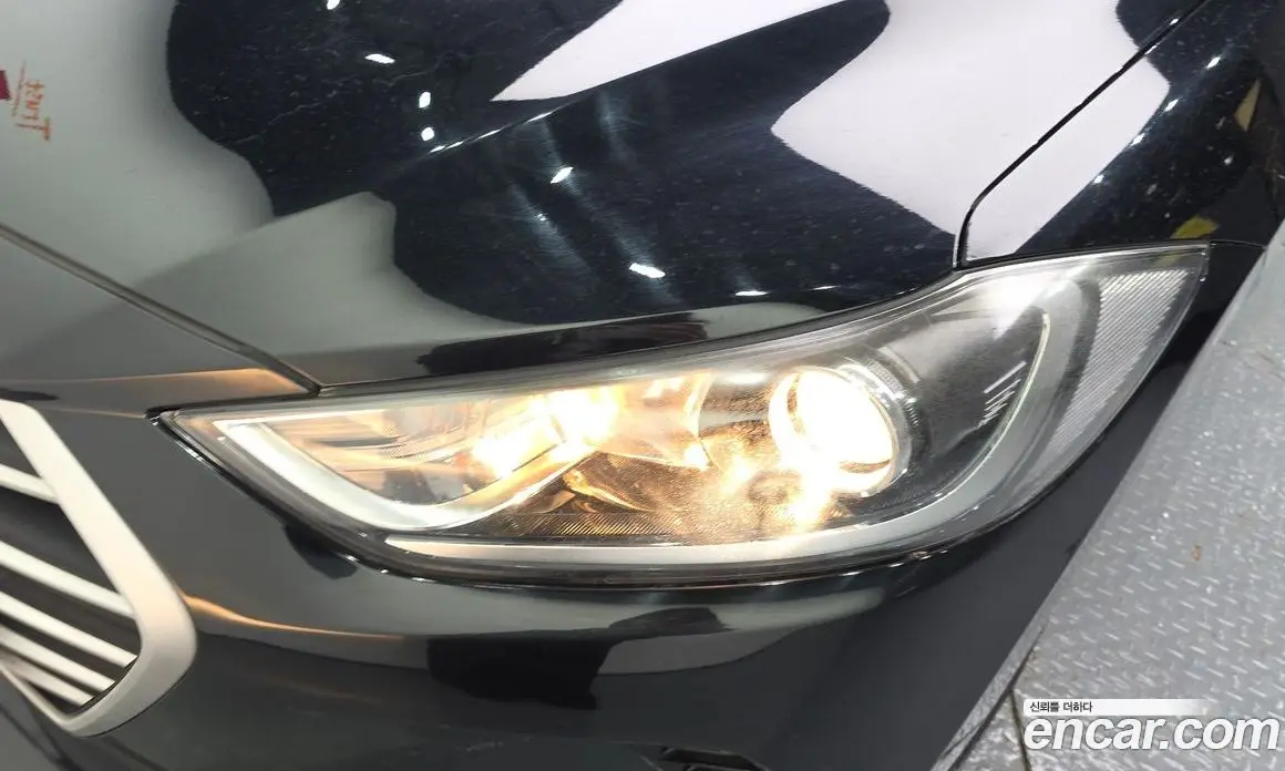 Hyundai Avante 2018 1.6 автомат (гидро), фото 8