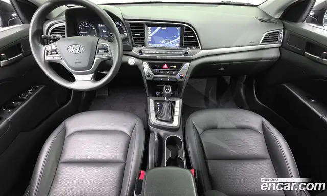 Hyundai Avante 2018 1.6 автомат (гидро), миниатюра 10