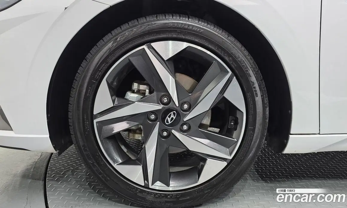 Hyundai Avante 2021 1.6 автомат (гидро), фото 5