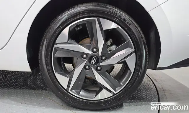 Hyundai Avante 2021 1.6 автомат (гидро), миниатюра 7