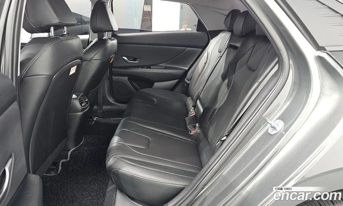 Hyundai Avante 2022 1.6 автомат (гидро), фото 18