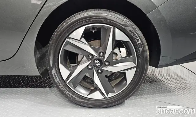 Hyundai Avante 2022 1.6 автомат (гидро), миниатюра 7