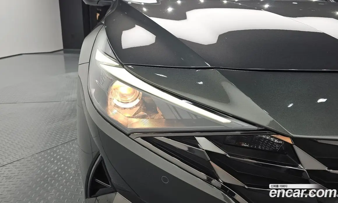 Hyundai Avante 2022 1.6 автомат (гидро), фото 8