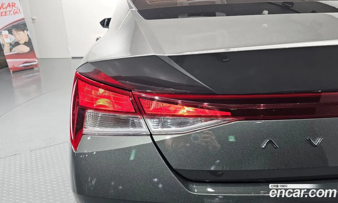 Hyundai Avante 2022 1.6 автомат (гидро), фото 9