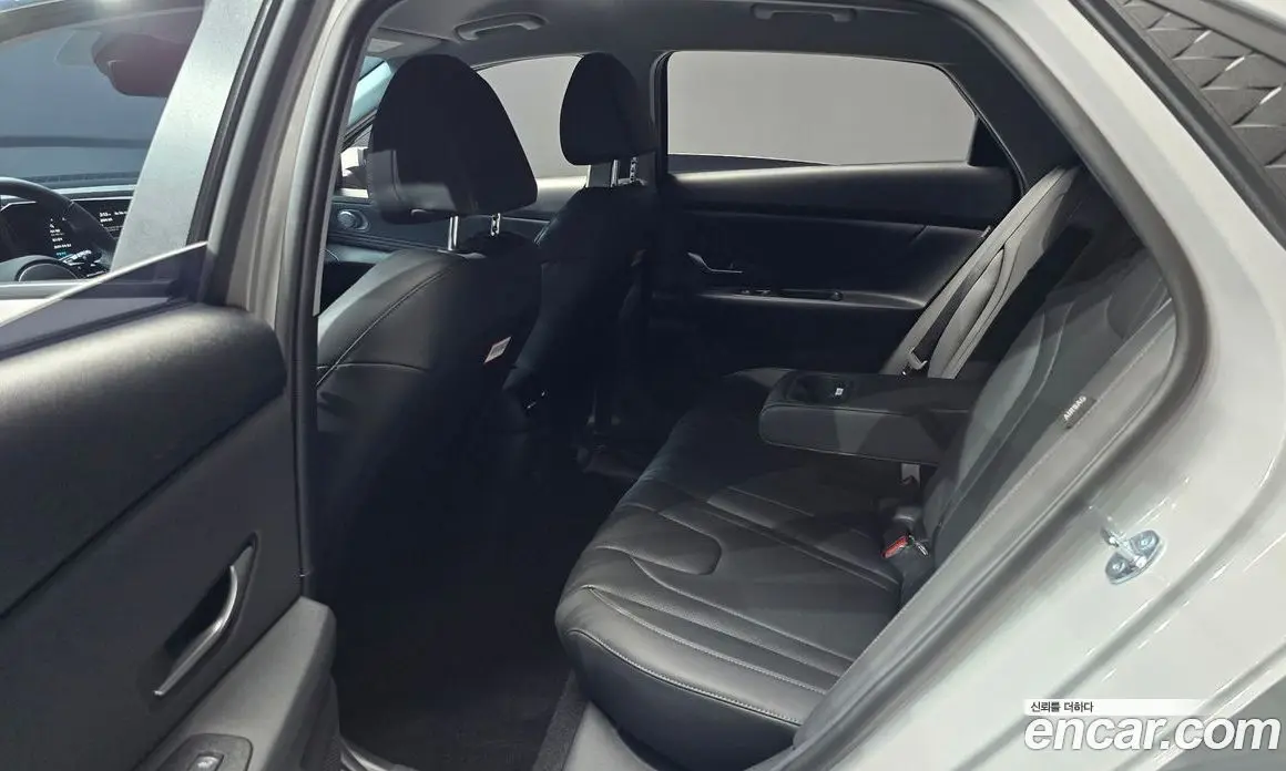 Hyundai Avante 2026 1.6 автомат (гидро), фото 18