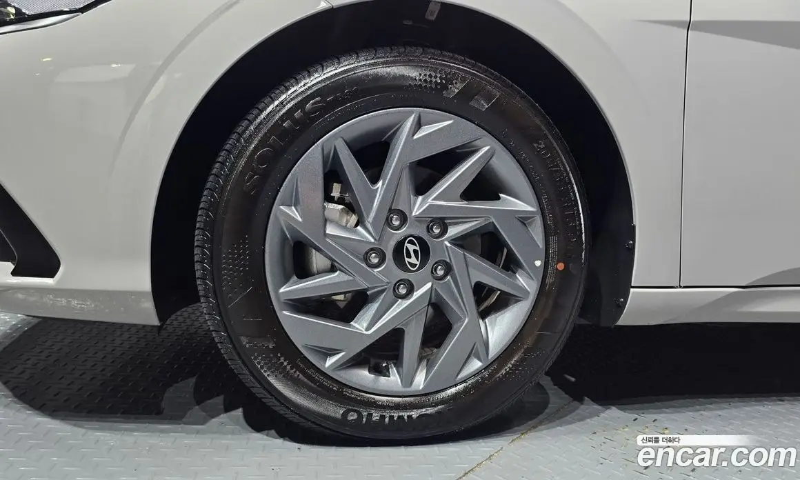 Hyundai Avante 2026 1.6 автомат (гидро), фото 5