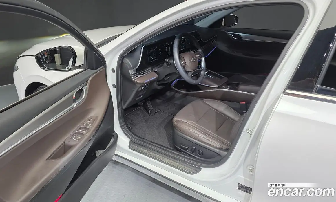 Hyundai Grandeur 2020 2.5 автомат (гидро), фото 13