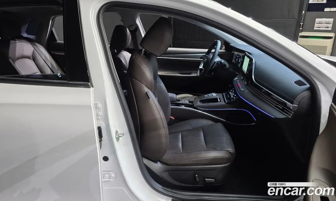 Hyundai Grandeur 2020 2.5 автомат (гидро), фото 17