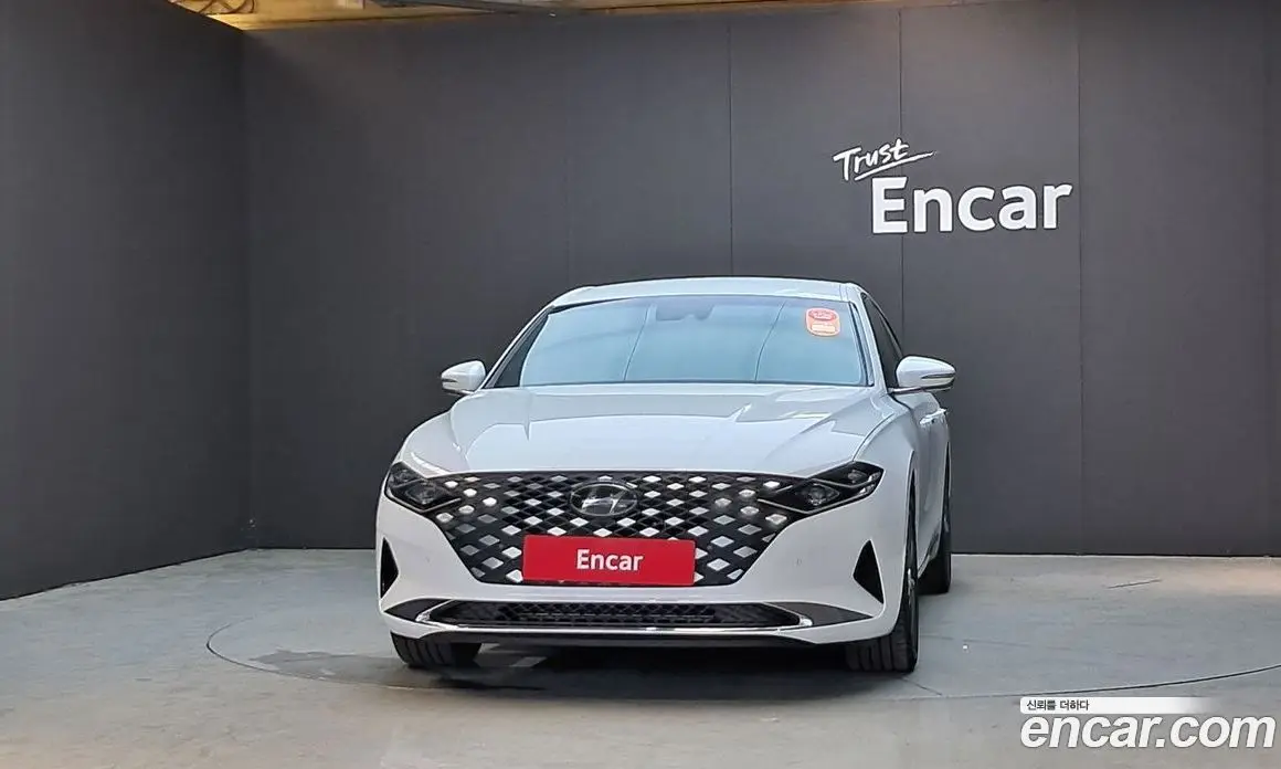 Hyundai Grandeur 2022 2.5 автомат (гидро), фото 3 Hyundai Grandeur 2022 2.5 автомат (гидро), фото 3
