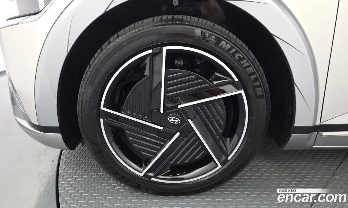 Hyundai Ioniq 5 2024 0.1 автомат (гидро), фото 5