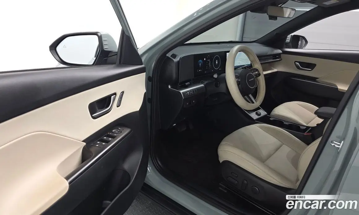 Hyundai Kona 2023 1.6 автомат (гидро), фото 12