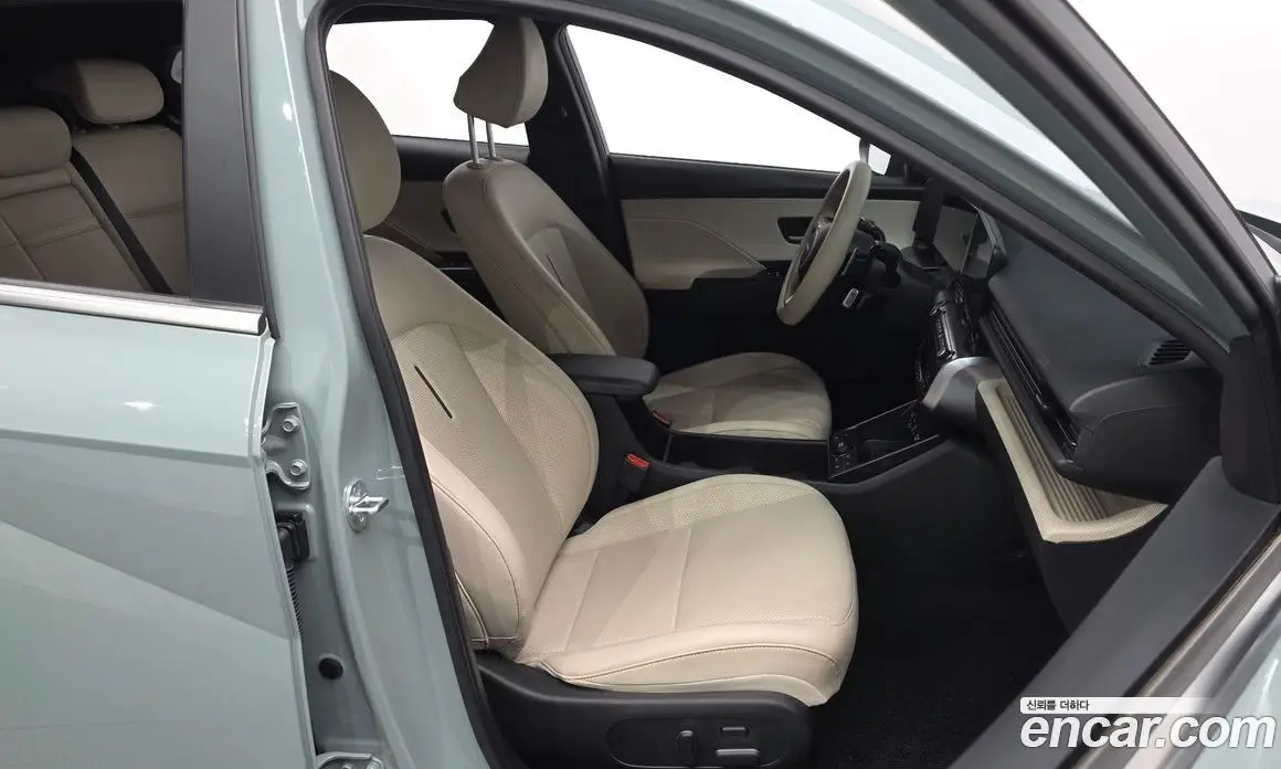 Hyundai Kona 2023 1.6 автомат (гидро), фото 15