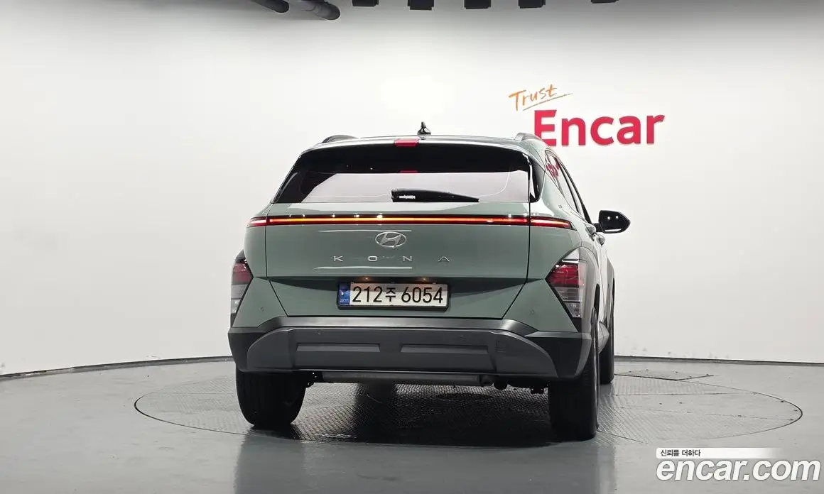 Hyundai Kona 2023 1.6 автомат (гидро), фото 3