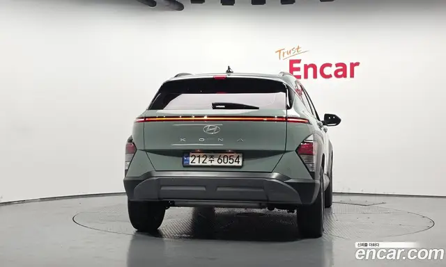 Hyundai Kona 2023 1.6 автомат (гидро), миниатюра 3