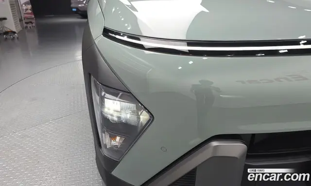 Hyundai Kona 2023 1.6 автомат (гидро), миниатюра 7
