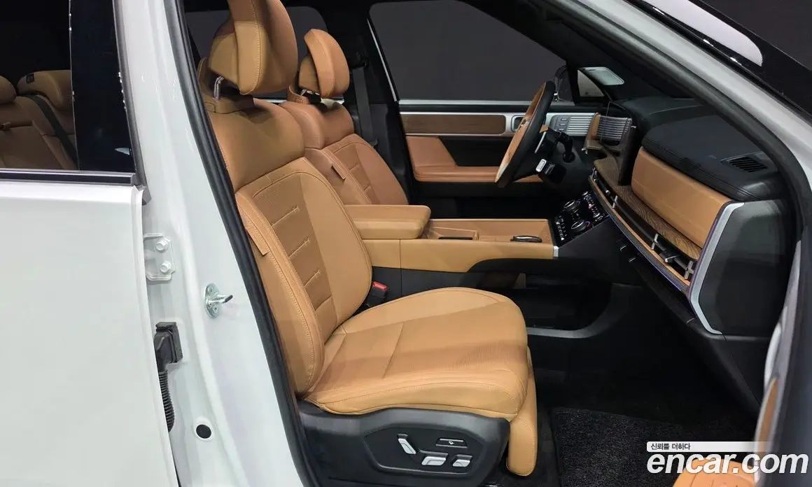 Hyundai Santa Fe 2023 2.5 автомат (гидро), фото 16