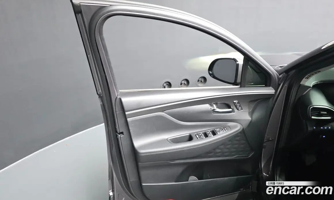Hyundai Santa Fe 2023 1.6 автомат (гидро), фото 13