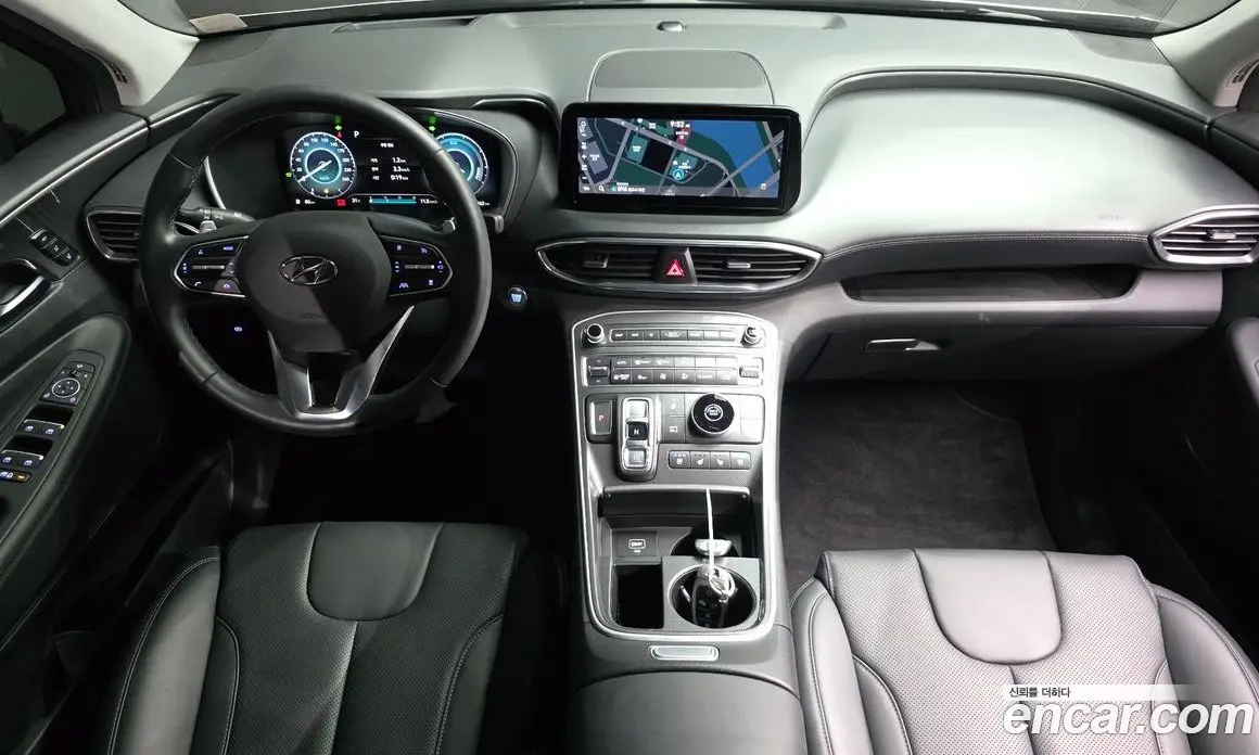 Hyundai Santa Fe 2023 1.6 автомат (гидро), фото 9