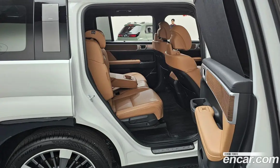 Hyundai Santa Fe 2024 1.6 автомат (гидро), фото 17