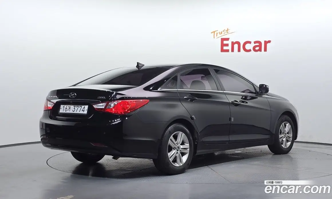Hyundai Sonata 2012 2.0 механика, фото 2 Hyundai Sonata 2012 2.0 механика, фото 2