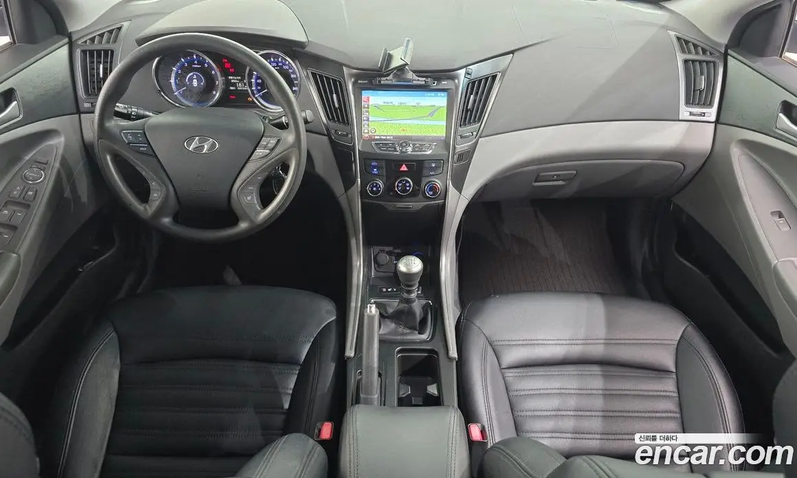 Hyundai Sonata 2012 2.0 механика, фото 10 Hyundai Sonata 2012 2.0 механика, фото 10
