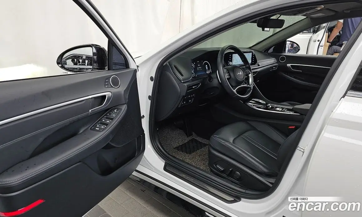 Hyundai Sonata 2021 1.6 автомат (гидро), фото 13