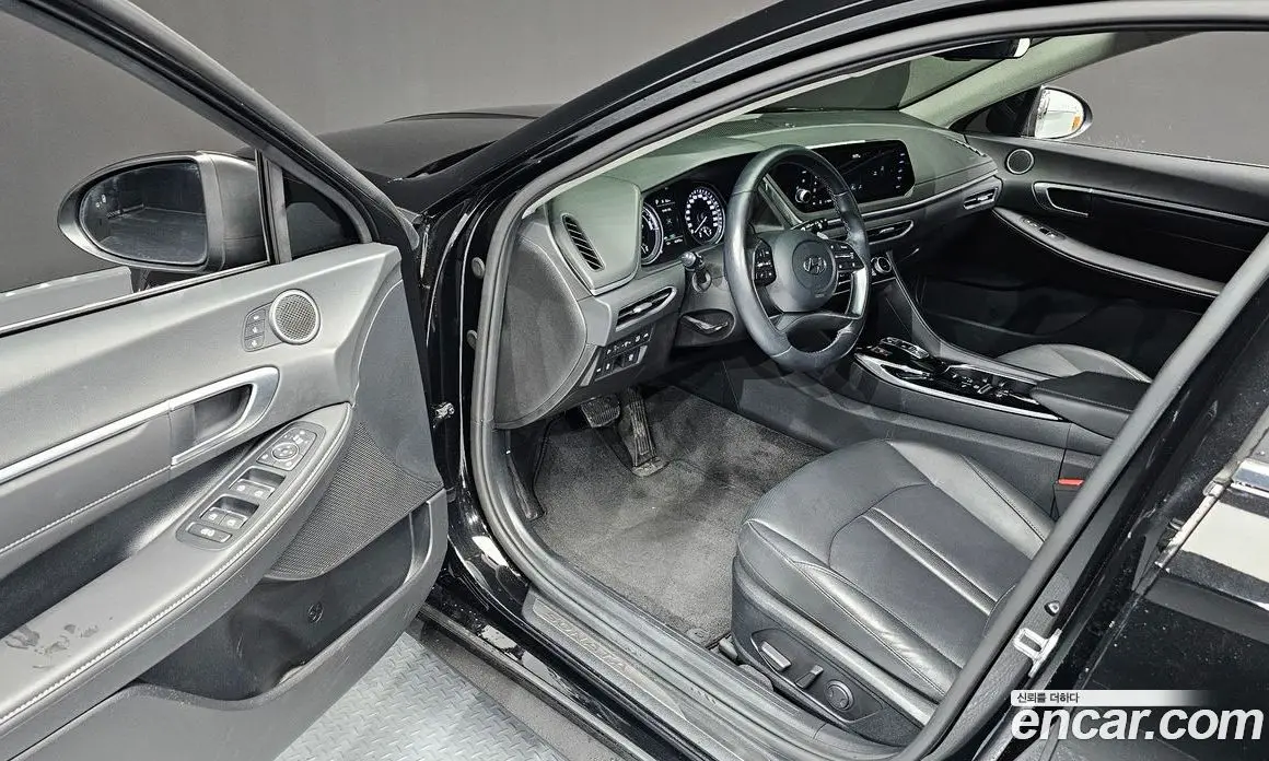 Hyundai Sonata 2022 2.0 автомат (гидро), фото 13