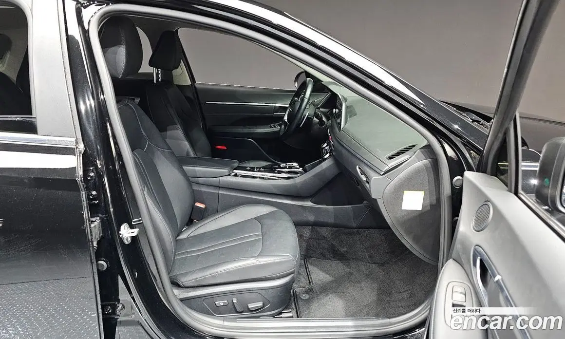 Hyundai Sonata 2022 2.0 автомат (гидро), фото 16