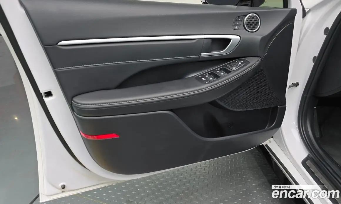 Hyundai Sonata 2024 2.0 автомат (гидро), фото 13