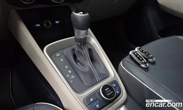Hyundai Venue 2022 1.6 автомат (гидро), миниатюра 12