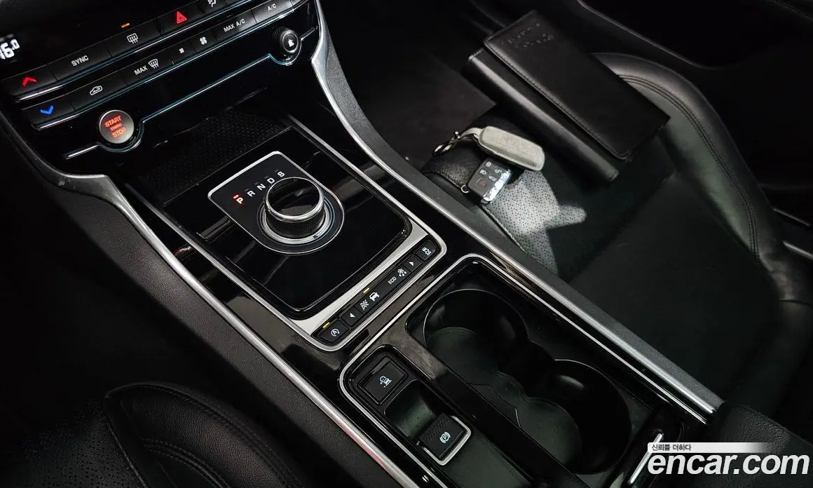 Jaguar XF 2017 2.0 автомат (гидро), фото 11 Jaguar XF 2017 2.0 автомат (гидро), фото 11