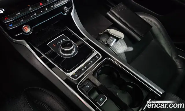 Jaguar XF 2017 2.0 автомат (гидро), миниатюра 11 Jaguar XF 2017 2.0 автомат (гидро), миниатюра 11