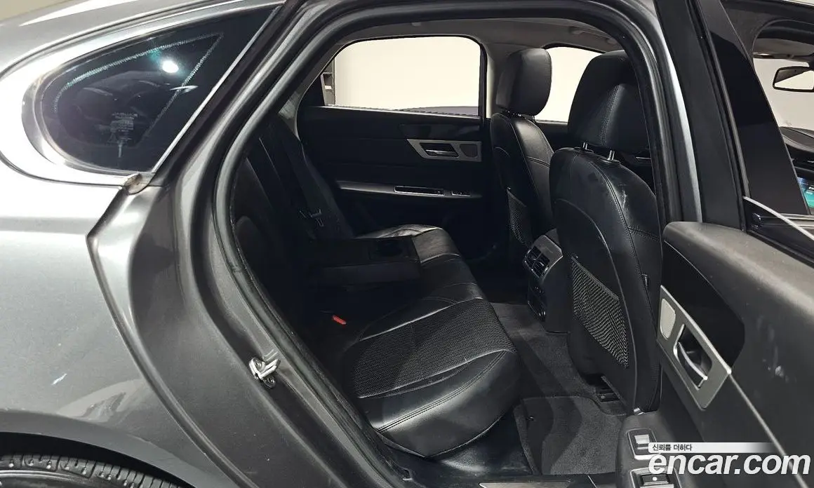 Jaguar XF 2017 2.0 автомат (гидро), фото 17 Jaguar XF 2017 2.0 автомат (гидро), фото 17