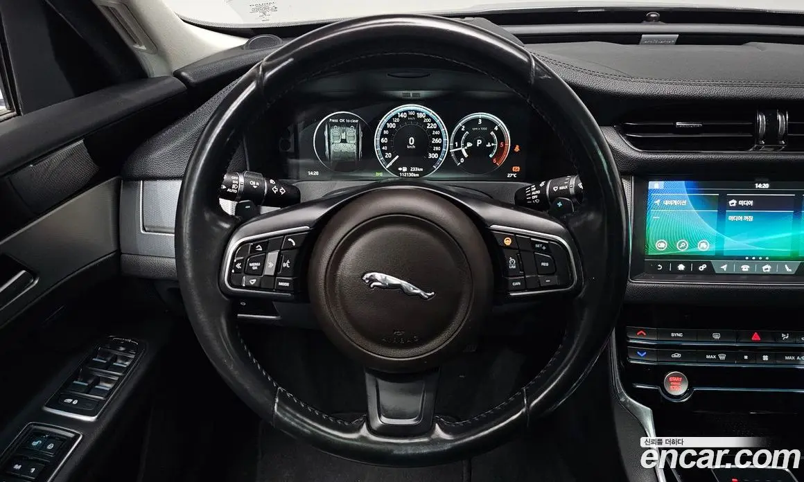 Jaguar XF 2017 2.0 автомат (гидро), фото 18 Jaguar XF 2017 2.0 автомат (гидро), фото 18