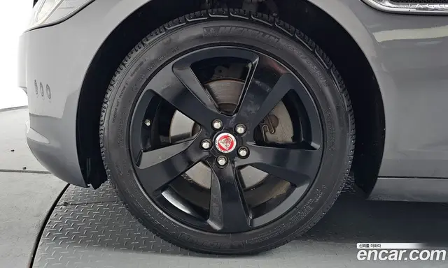 Jaguar XF 2017 2.0 автомат (гидро), миниатюра 4 Jaguar XF 2017 2.0 автомат (гидро), миниатюра 4