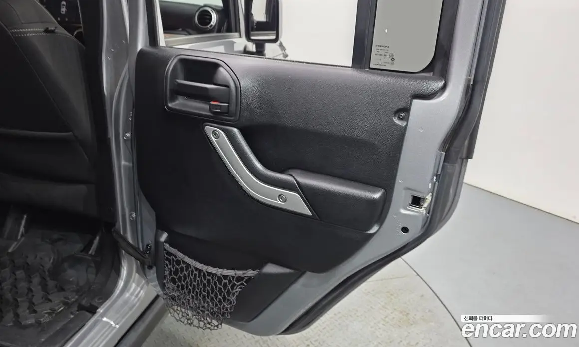 Jeep Wrangler 2017 3.6 автомат (гидро), фото 15 Jeep Wrangler 2017 3.6 автомат (гидро), фото 15