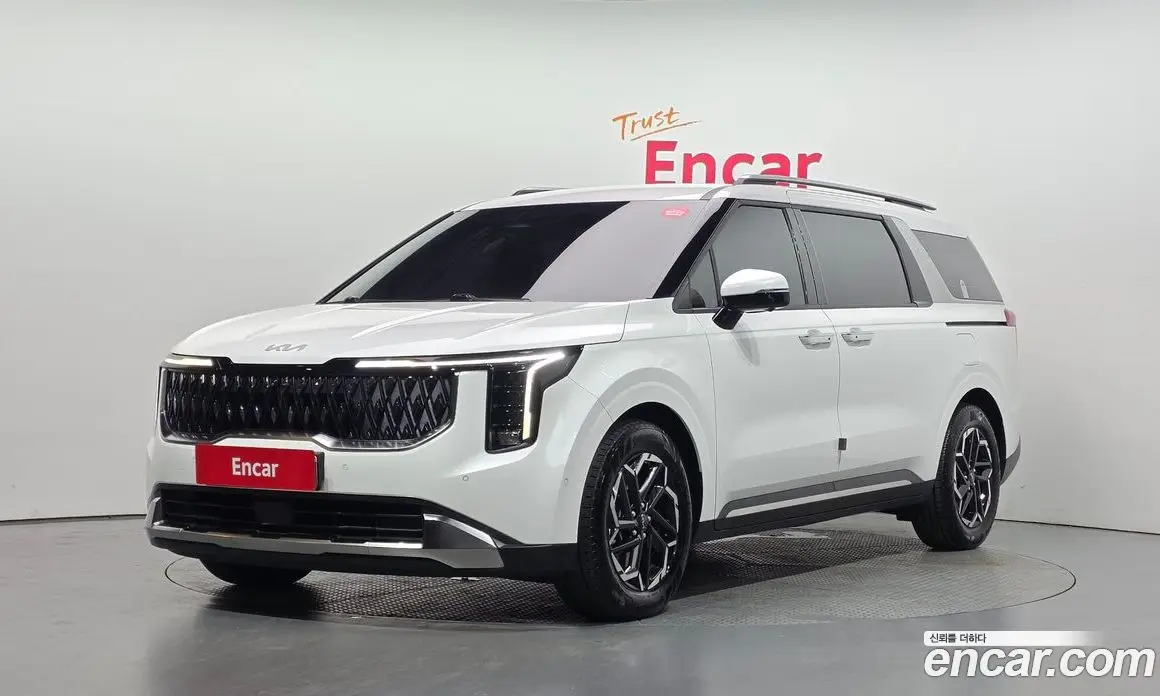Kia Carnival 2023 3.5 автомат (гидро), фото 1 Kia Carnival 2023 3.5 автомат (гидро), фото 1
