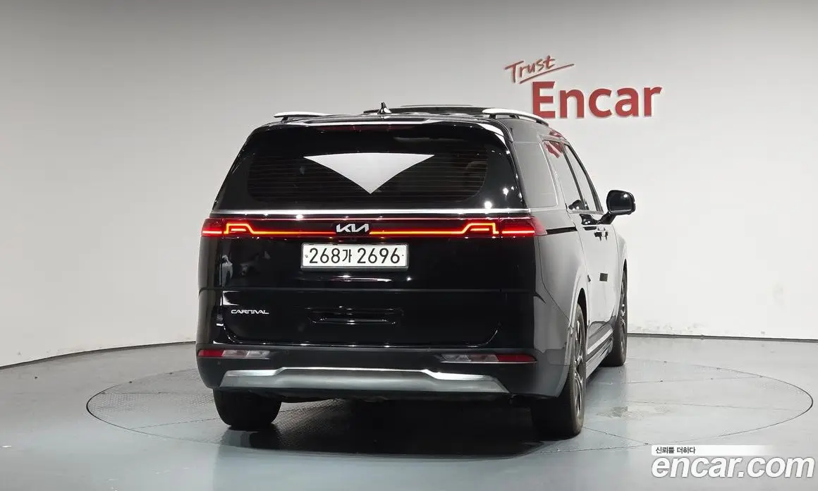 Kia Carnival 2023 3.5 автомат (гидро), фото 3