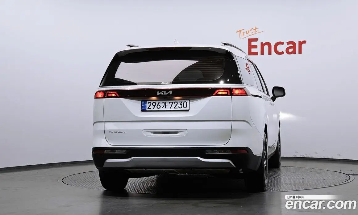 Kia Carnival 2023 2.2 автомат (гидро), фото 4