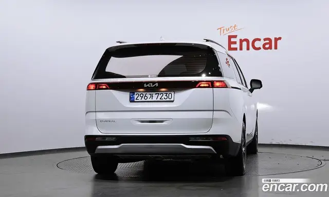 Kia Carnival 2023 2.2 автомат (гидро), миниатюра 4