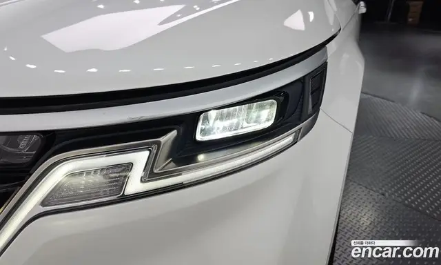 Kia Carnival 2023 2.2 автомат (гидро), миниатюра 8