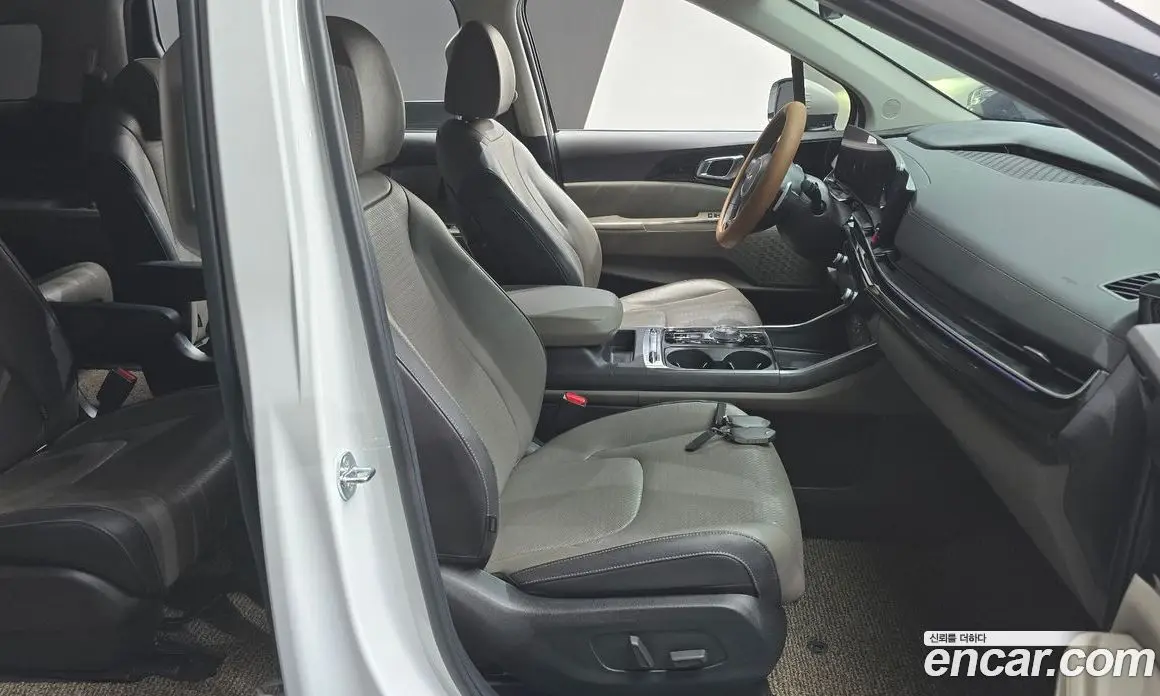 Kia Carnival 2024 3.5 автомат (гидро), фото 16 Kia Carnival 2024 3.5 автомат (гидро), фото 16